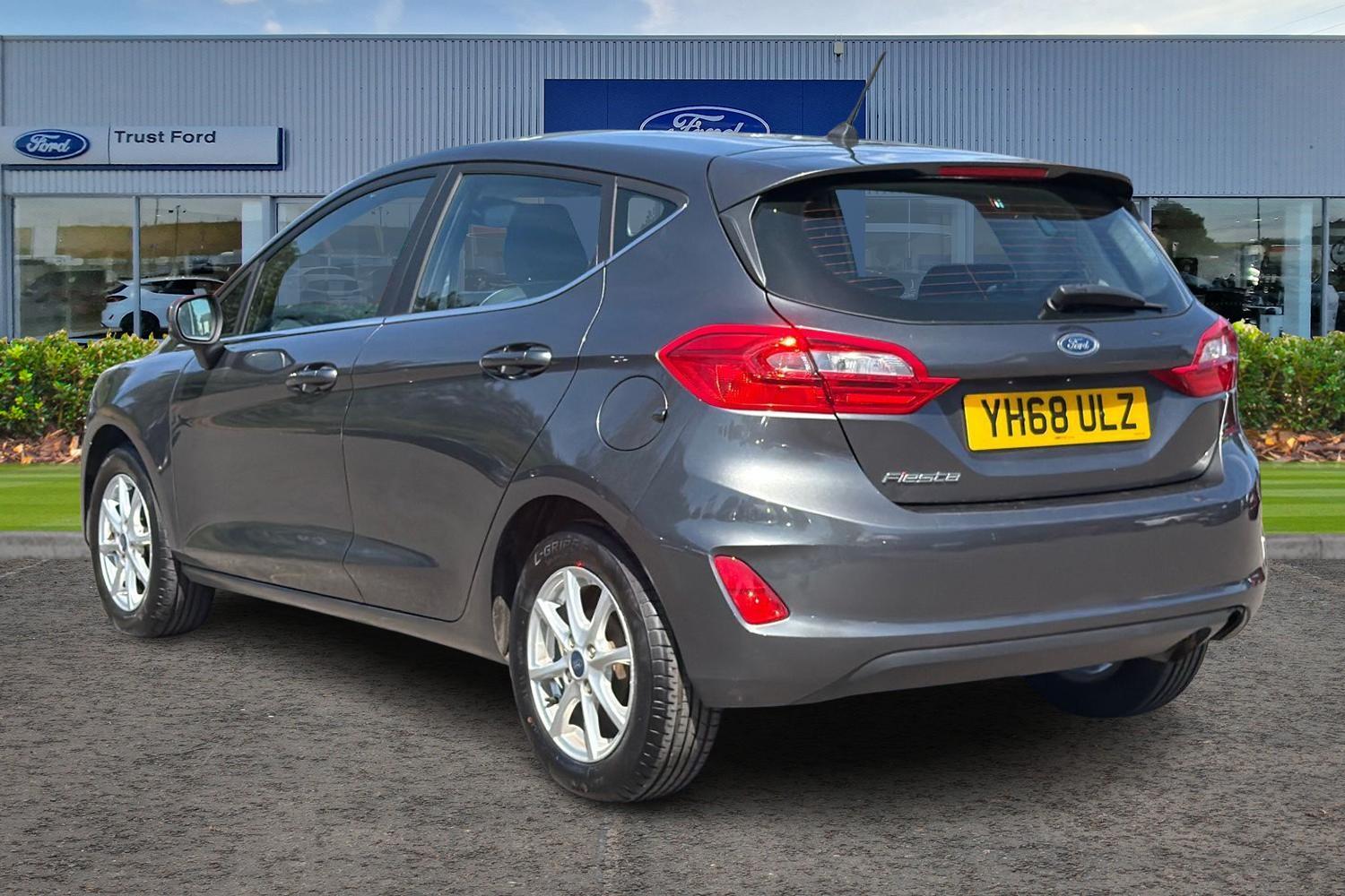 Ford FIESTA Photo 1
