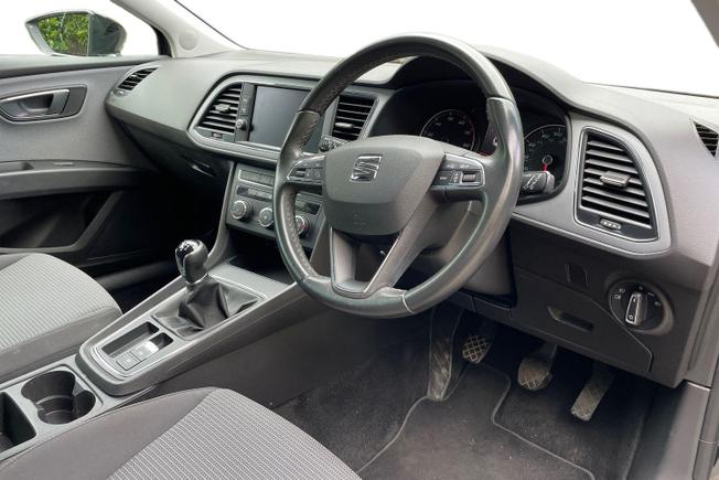 SEAT Leon Photo 6