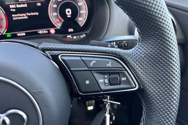AUDI Q2 Photo 17