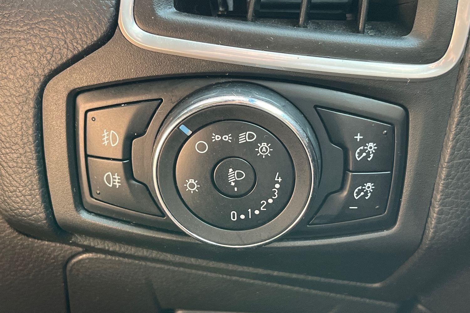Ford FOCUS Photo 33