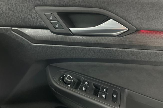 VOLKSWAGEN Golf Photo 27