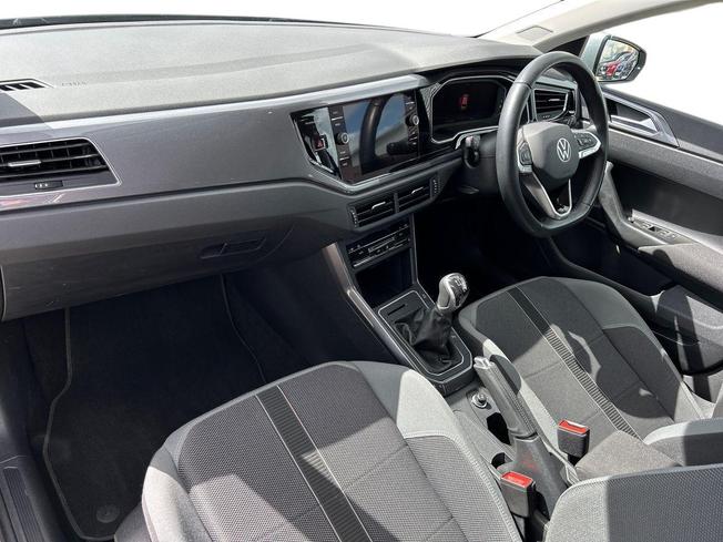 VOLKSWAGEN Polo Photo 2