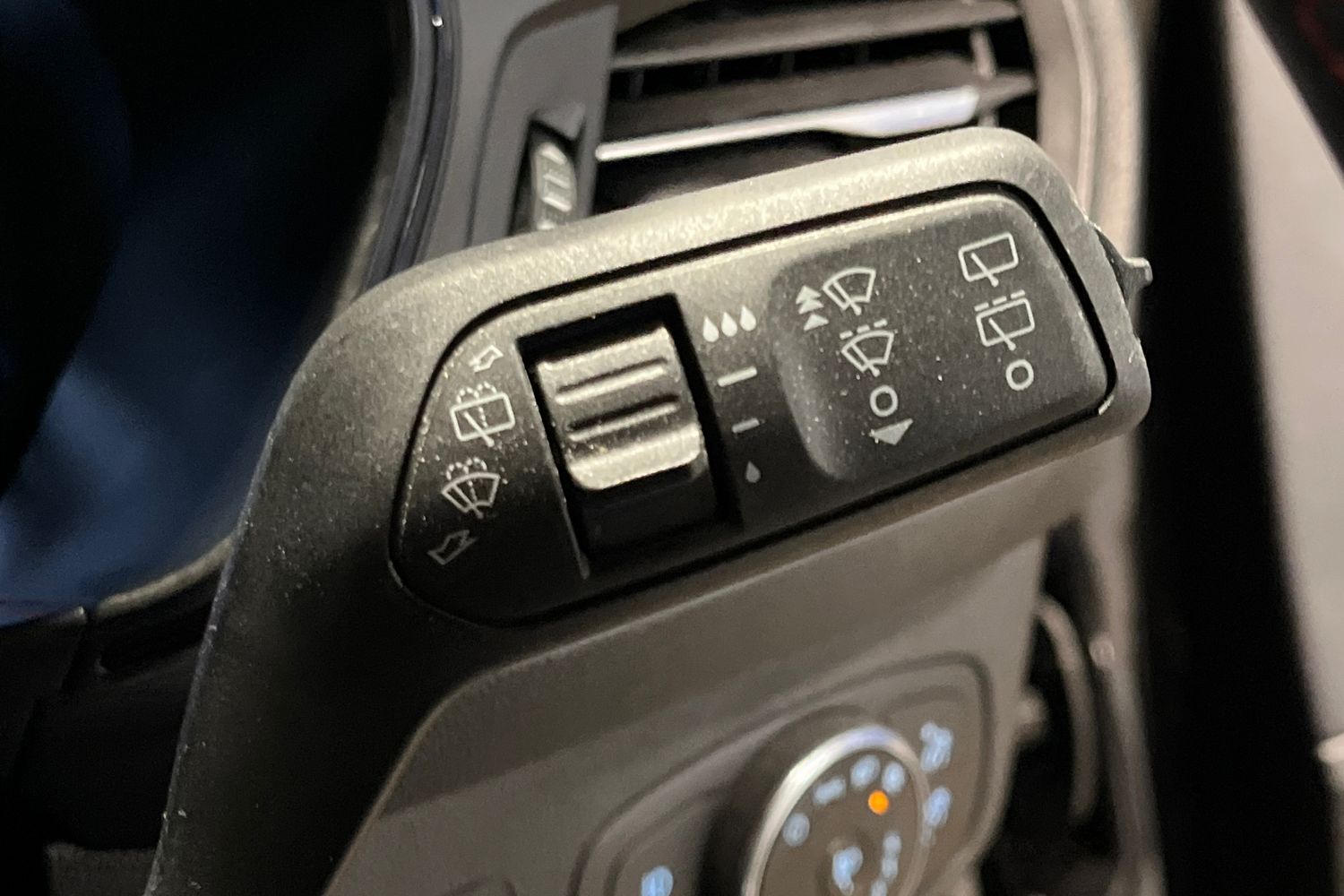 Ford FOCUS Photo 14
