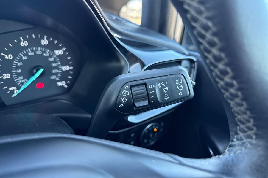 Ford FIESTA Photo autoimg-5743e5c3e88211bf340d6b75308250b8ab3fbdb3.jpg