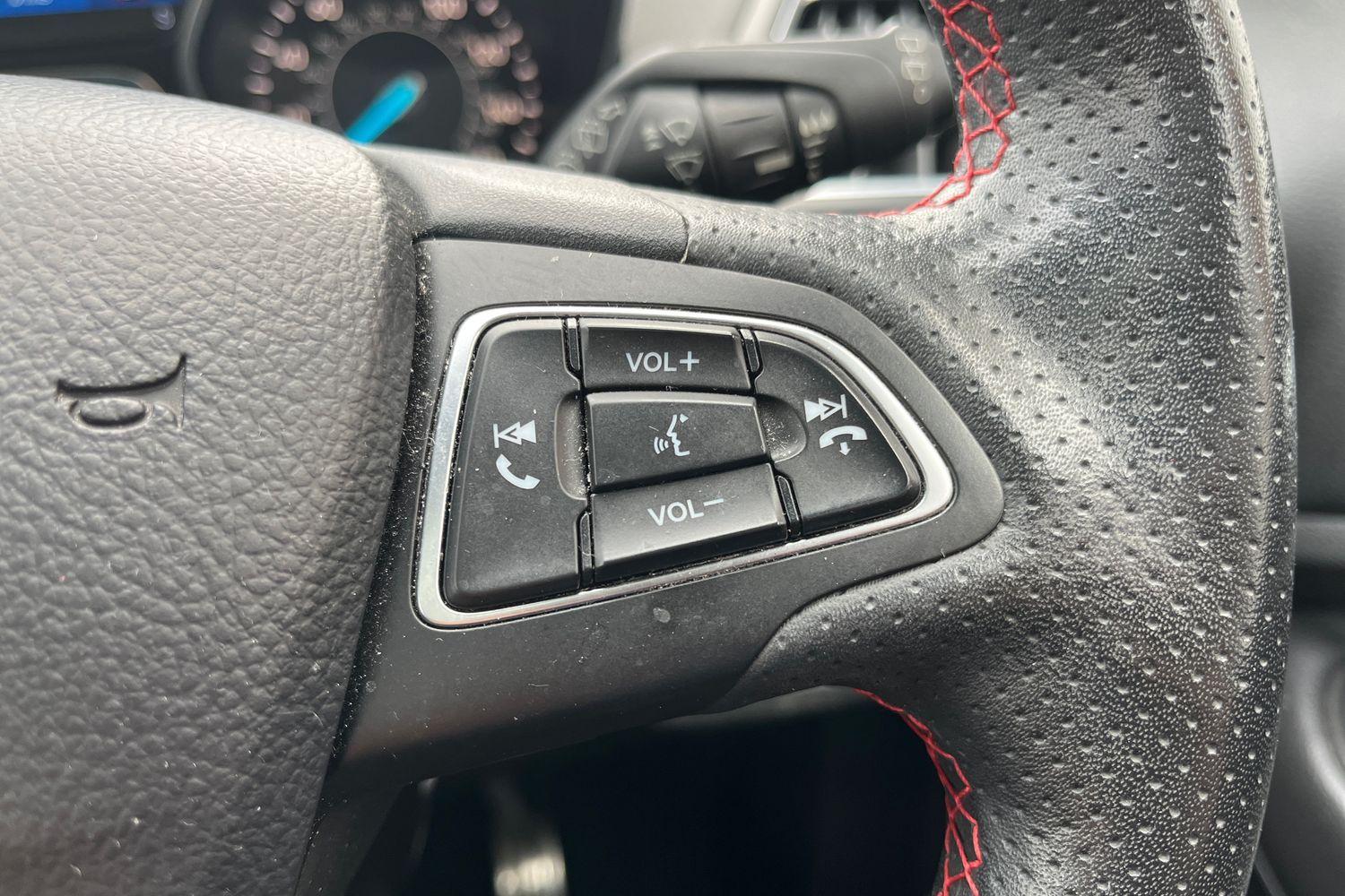 Ford KUGA Photo 35