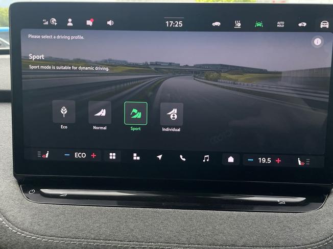 ŠKODA Enyaq Photo 48