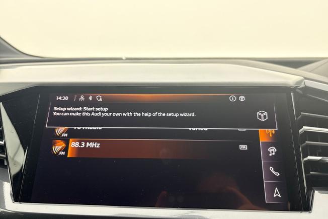 AUDI Q4 E-Tron Photo 13
