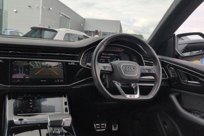 AUDI Q8 Photo 40