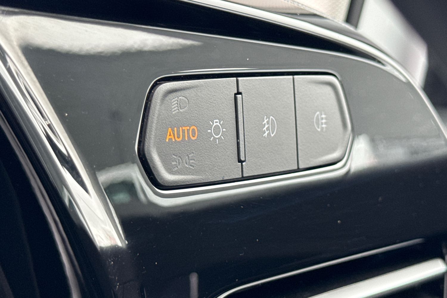 Ford TRANSIT CONNECT Photo 25