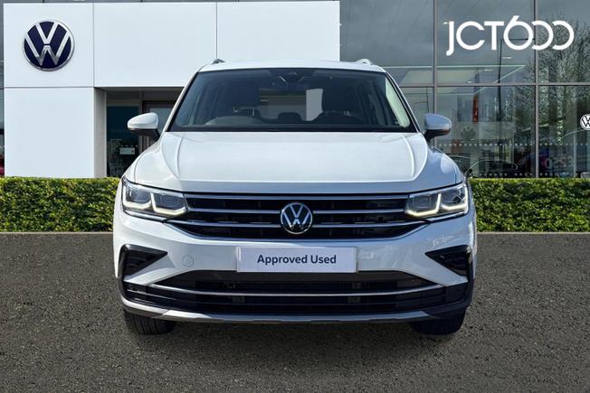 VOLKSWAGEN Tiguan Photo 8