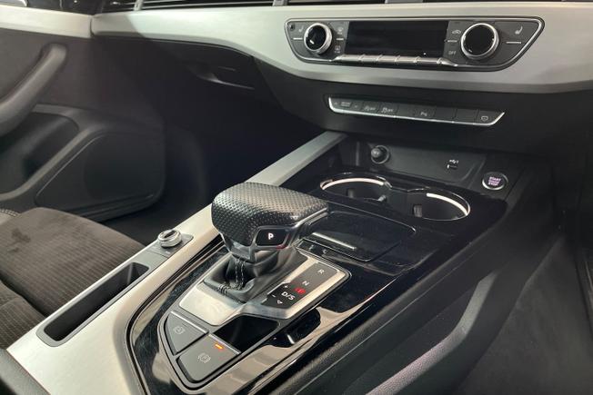 Audi A4 Avant Photo 24