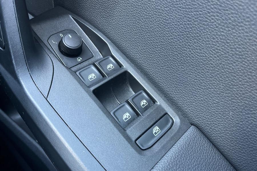 SEAT ARONA Photo autoimg-5752ad4050f7b417d85730b3d5e33917def41384.jpg