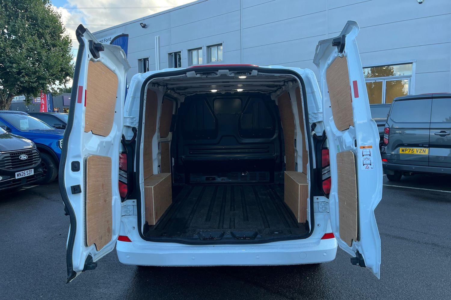 Ford TRANSIT CUSTOM Photo 5