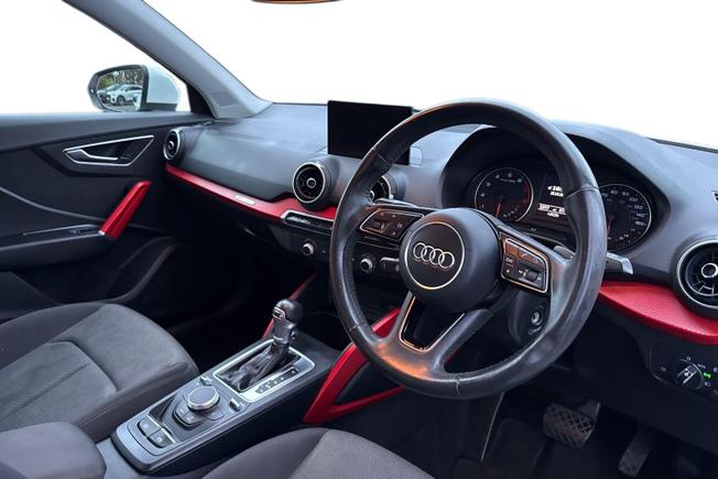 AUDI Q2 Photo 6