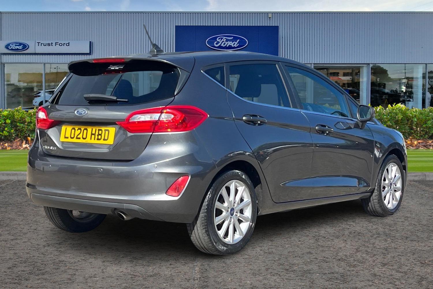 Ford Fiesta Photo 3
