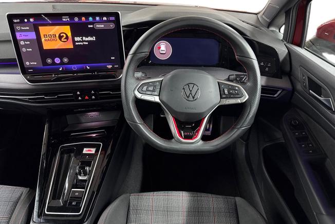 VOLKSWAGEN Golf Photo 11
