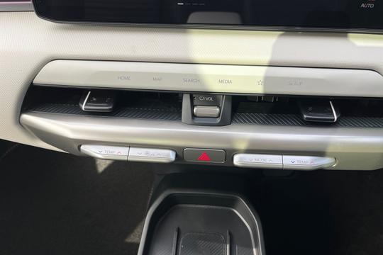 Kia EV4 Photo autoimg-575bb297b7f1c44f5a90b8b182052fe0d87833c3.jpg