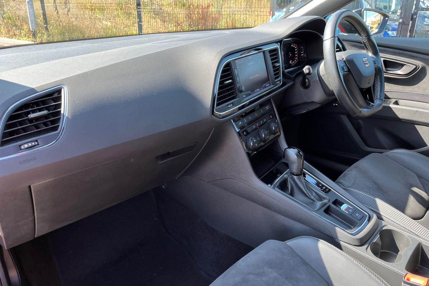 SEAT LEON Photo 17