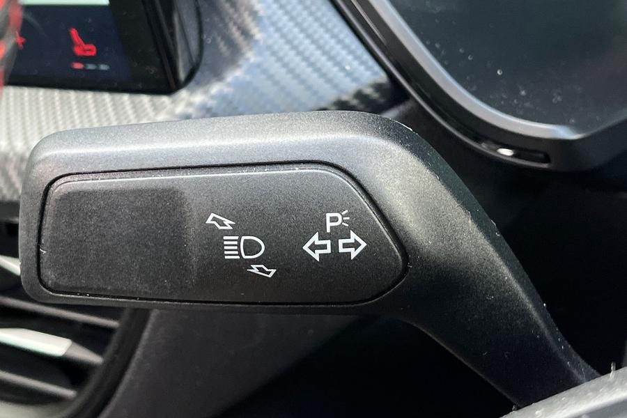 Ford Kuga Photo autoimg-575c9a628fc053011b7502c2b1a6aa76d596e183.jpg