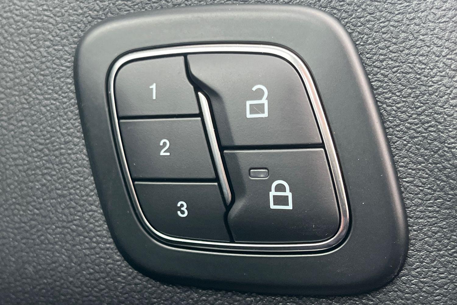Ford KUGA Photo 40