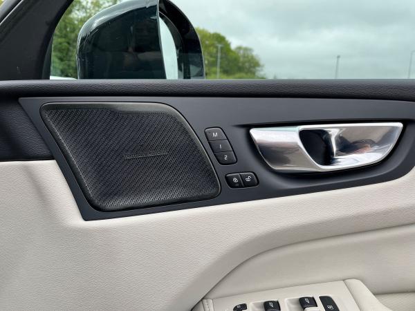 Volvo XC60 Photo autoimg-5760e289faf7882b3fcdbeba73e7a0750035560a.jpg