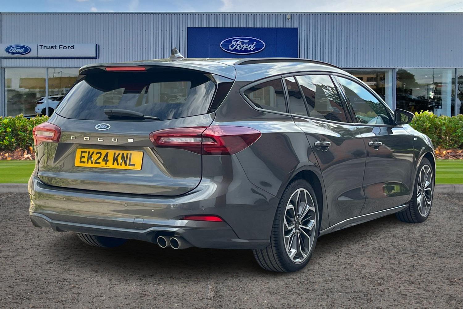 Ford FOCUS Photo 3