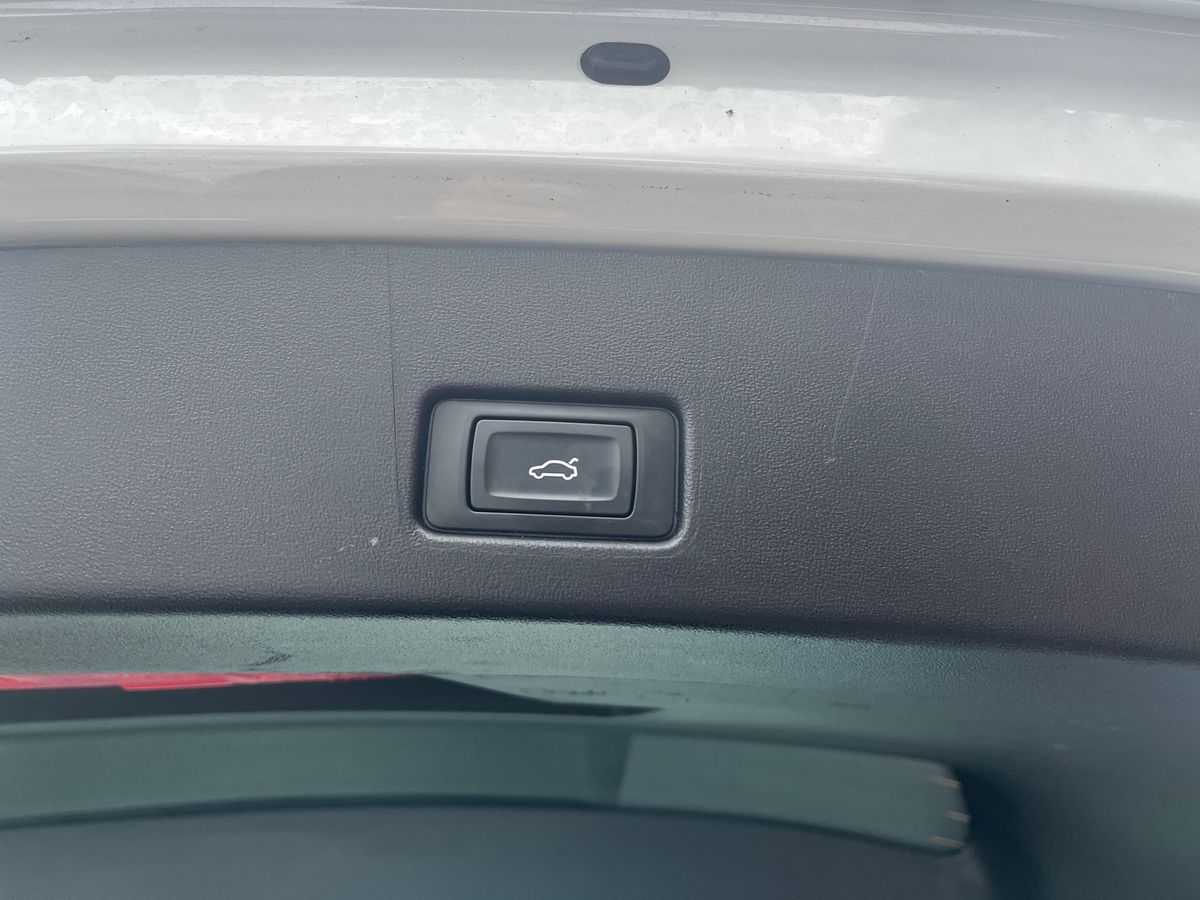 Audi Q4 e-tron Photo 20