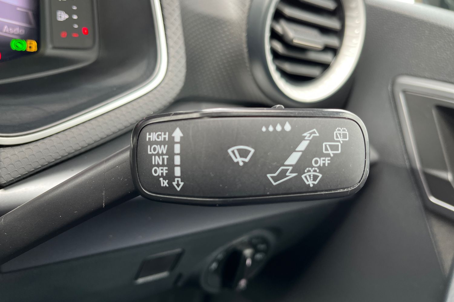 SEAT ARONA Photo 14