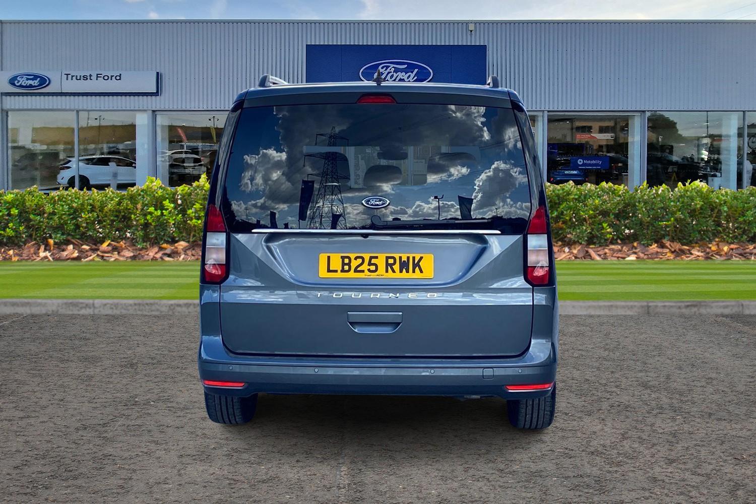 Ford GRAND TOURNEO CONNECT Photo 6