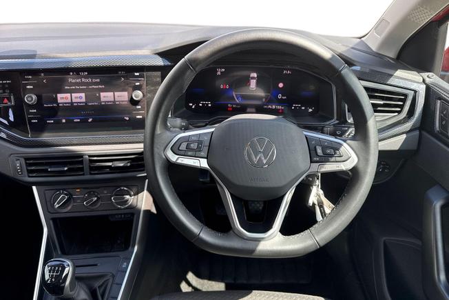 VOLKSWAGEN Polo Photo 11