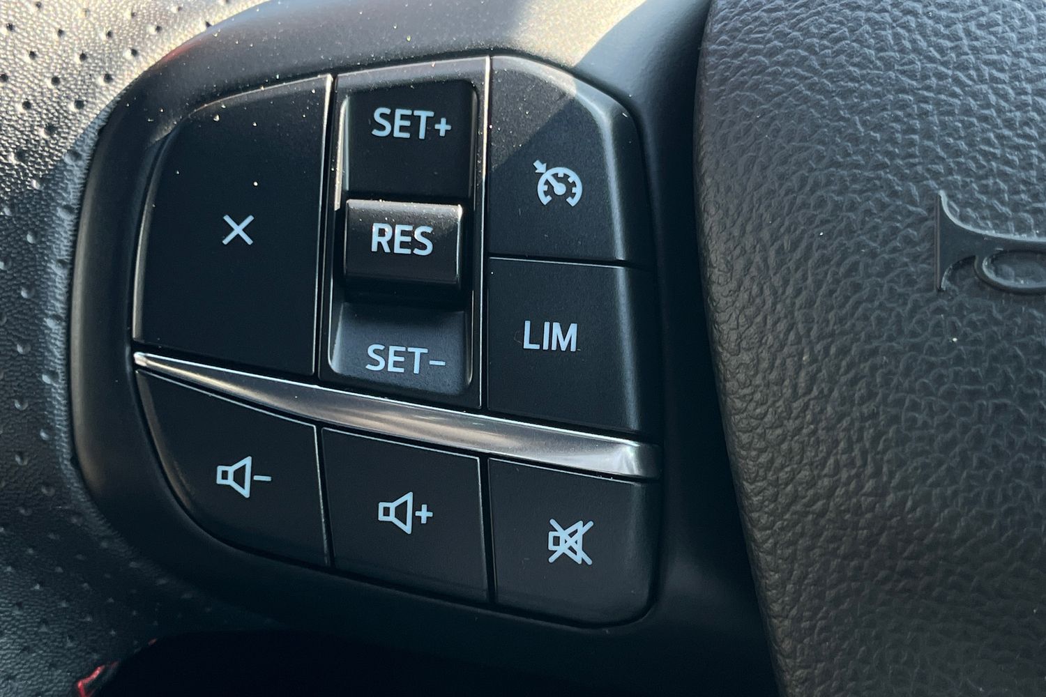 Ford Kuga Photo 24