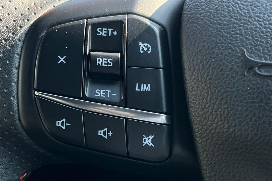 Ford Kuga Photo autoimg-5775c597e3484fc8e075f7d0c9a492b72c65e5a2.jpg