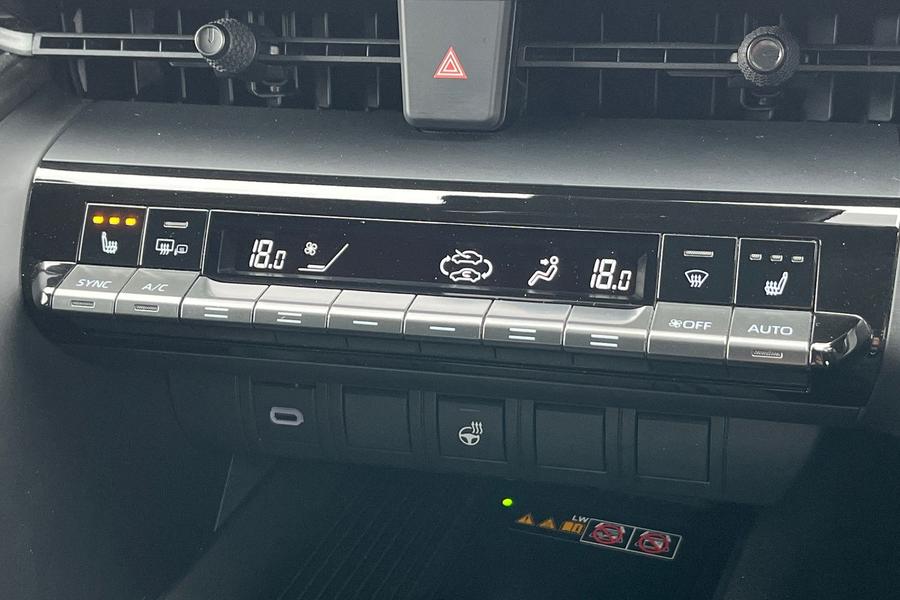 Toyota C-HR Photo autoimg-57765cc4dd1a8948a9801e08773ed89968d42d69.jpg
