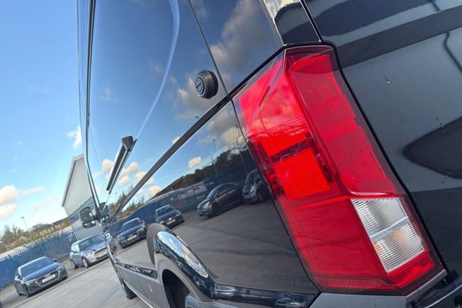 VOLKSWAGEN Crafter Photo 18