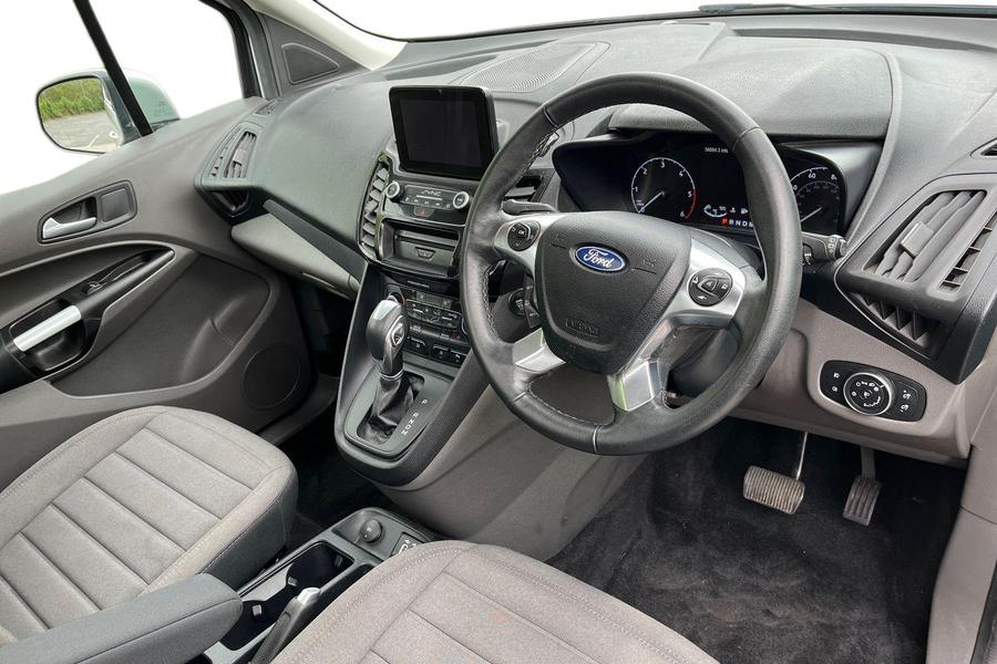 Ford GRAND TOURNEO CONNECT Photo autoimg-577aa8fbe1f54d2f6446985ecd35df7731c7f211.jpg