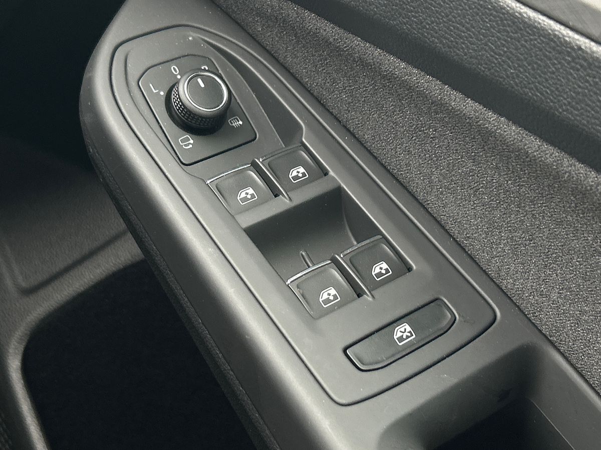 Volkswagen Golf Photo autoimg-57837a5be52f4e250a49bac0142e6eeff912bbc8.jpg