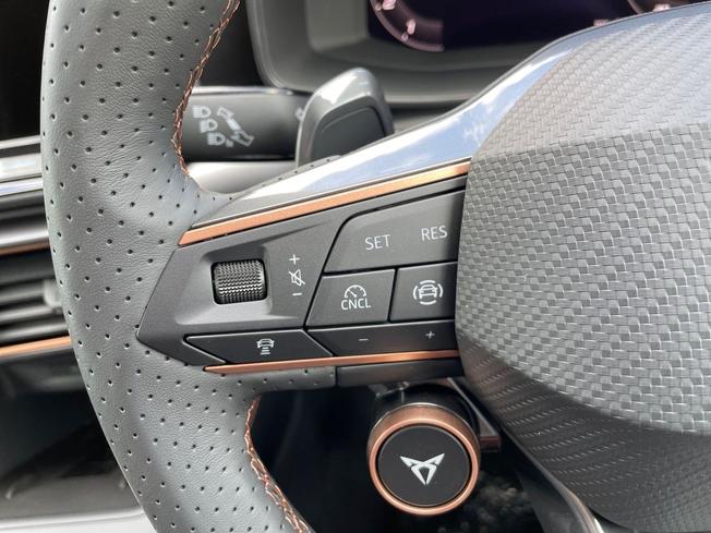 CUPRA Formentor Photo 16