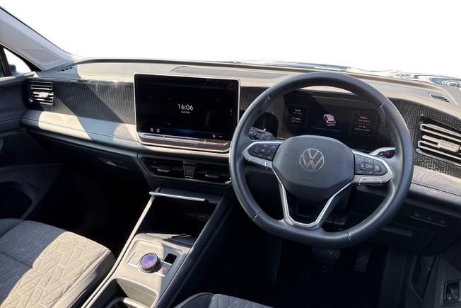 VOLKSWAGEN Tiguan Photo 6