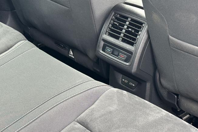 VOLKSWAGEN Golf Photo 49