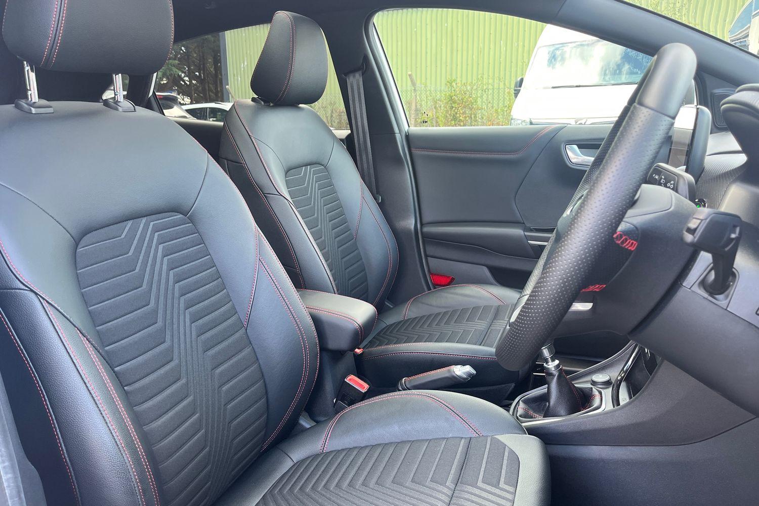 Ford PUMA Photo 16