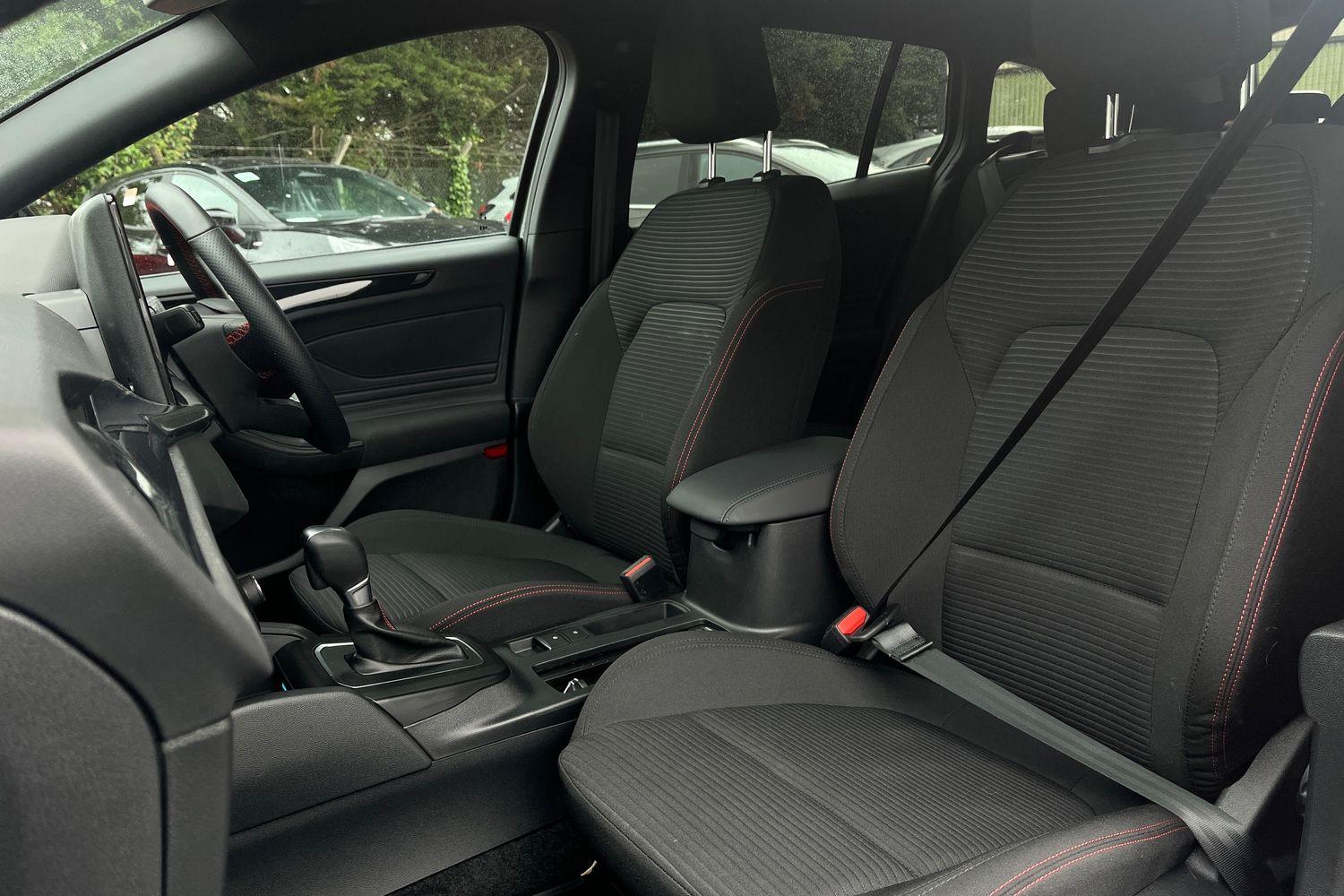 Ford FOCUS Photo 18