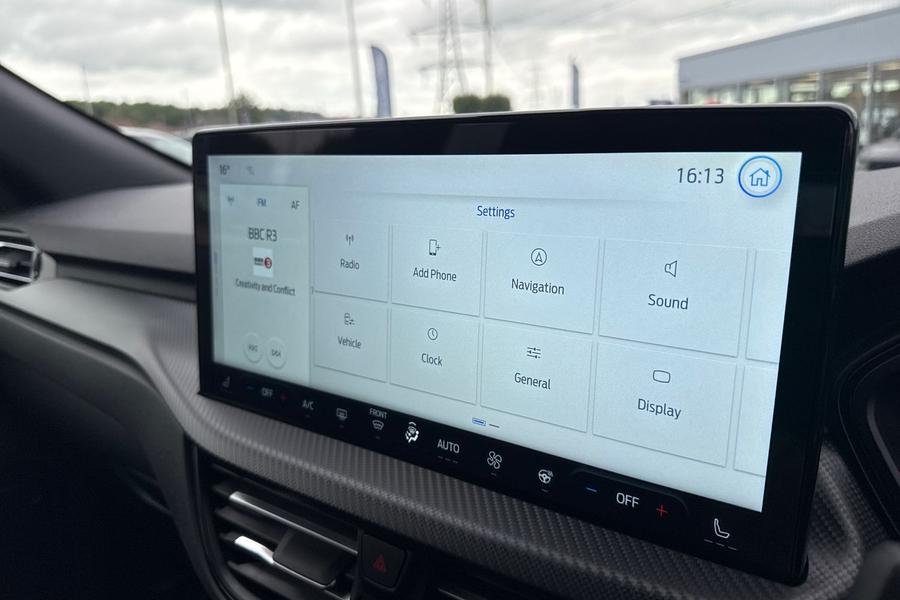 Ford Kuga Photo autoimg-578998ecfc737269a1d3ed45309fe1cc20775bf4.jpg