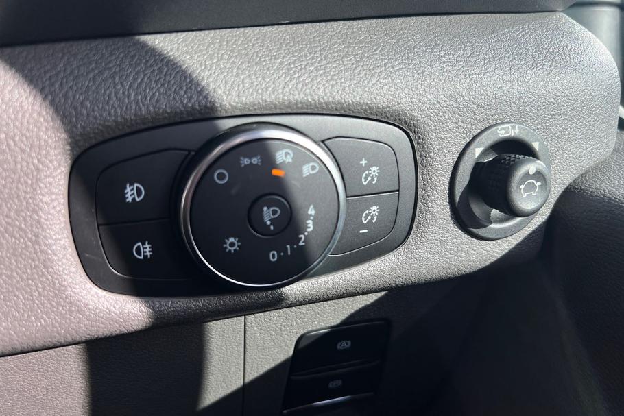 Used FORD TRANSIT WP75KCF 39