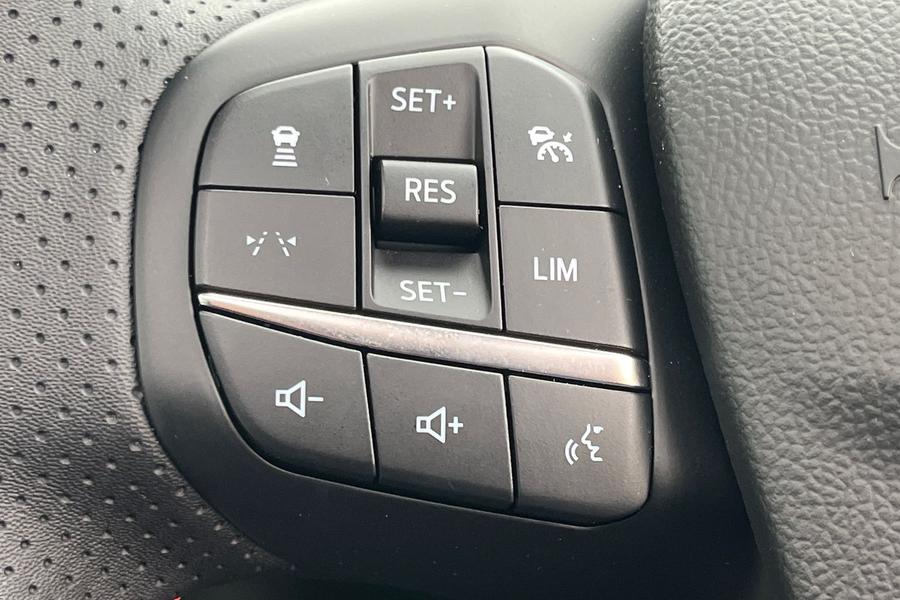 Ford KUGA Photo autoimg-578d25c7174d98e29f715dec229cfbaab2978fce.jpg