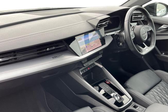 Audi S3 Photo 2