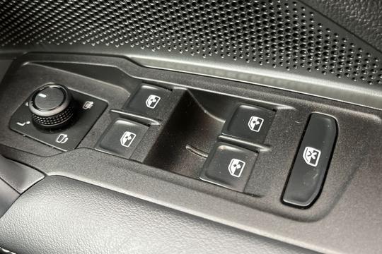Volkswagen Tiguan Photo autoimg-578dc01671cce80427370982178f448b55ea8416.jpg
