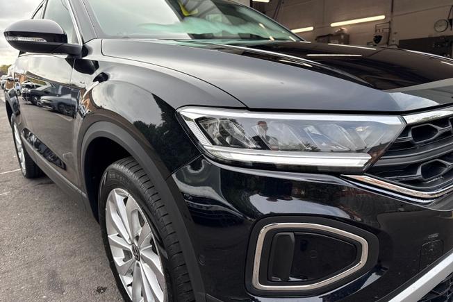VOLKSWAGEN T-Roc Photo 19