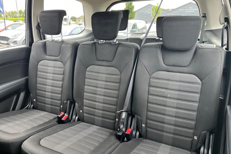 Ford Galaxy Photo autoimg-5796423a9e52d4b0f7a6ca5c3b66d773e7f09468.jpg