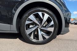 VOLKSWAGEN ID.4 Photo 5