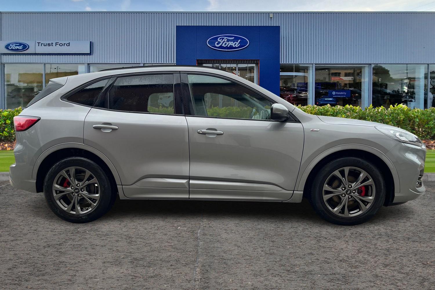 Ford KUGA Photo 2